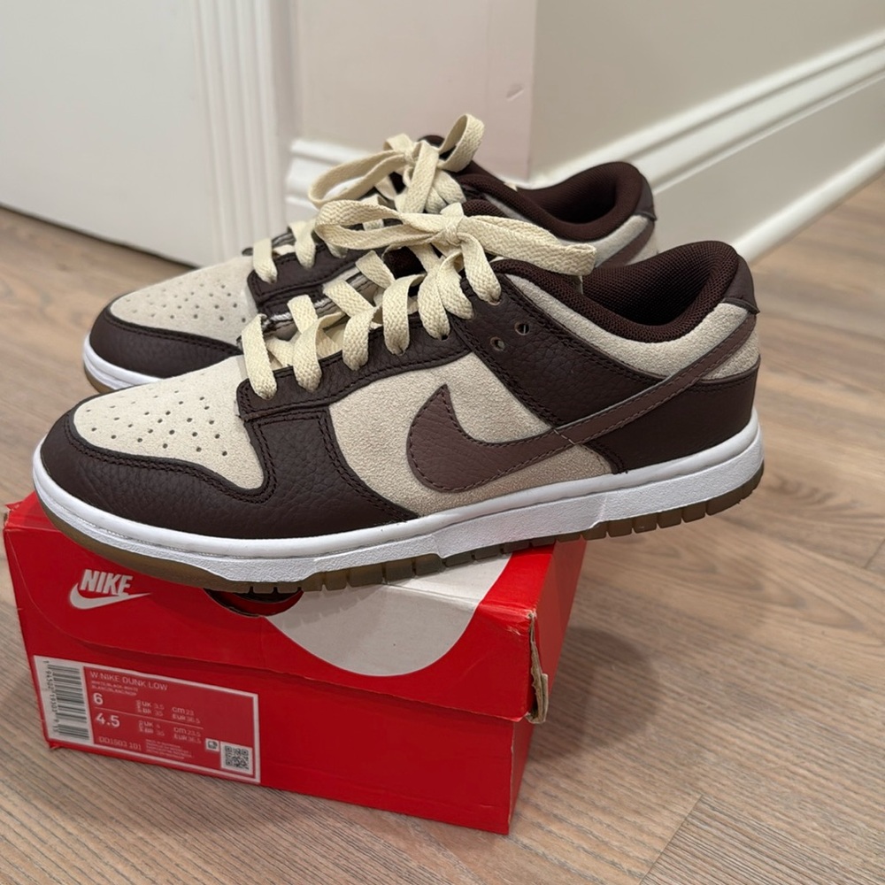 Women’s Nike dunks